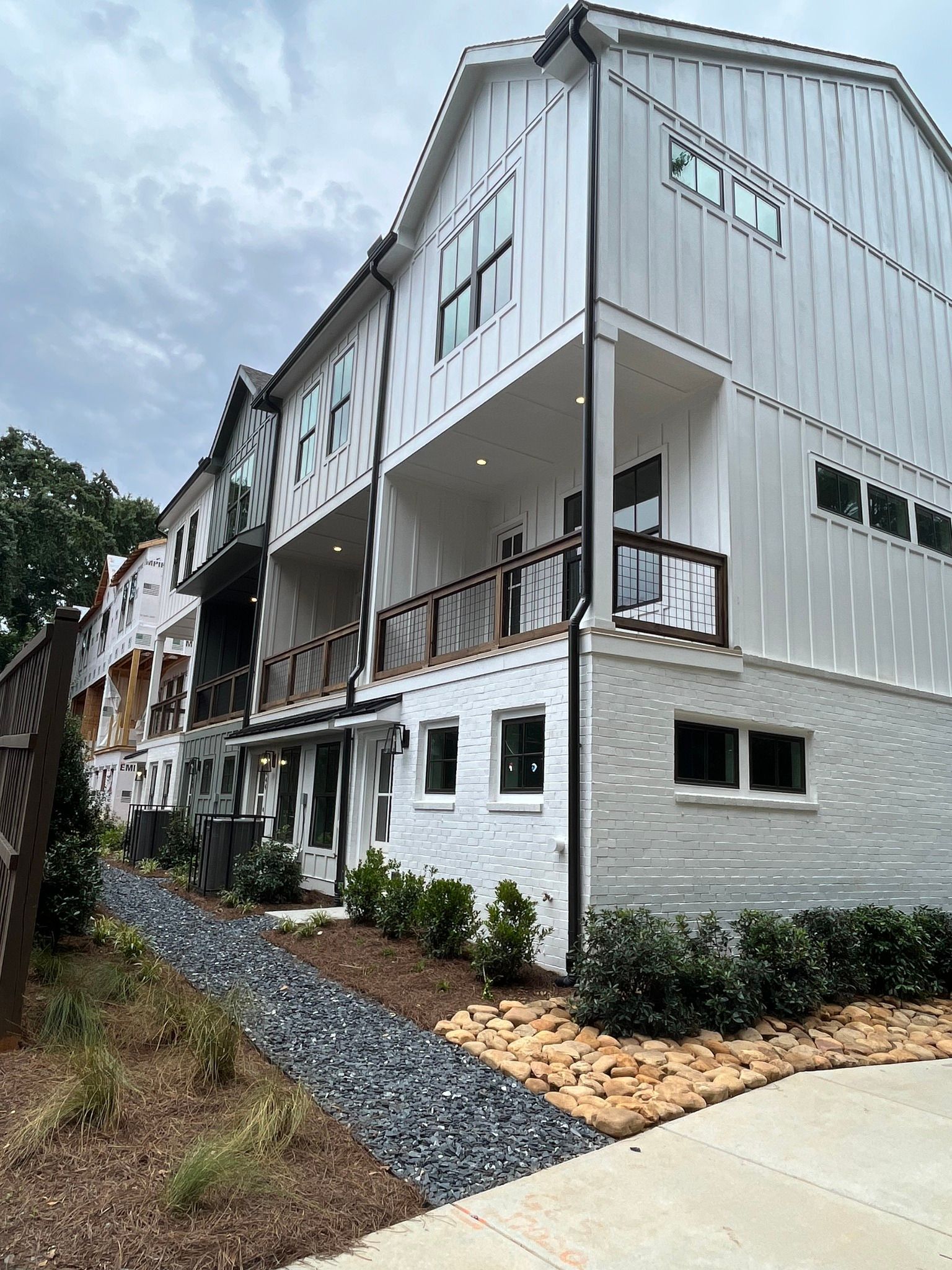 4452 dalston drive (middleton 3b)